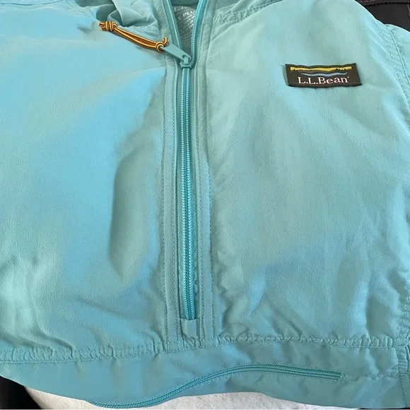 LL Bean Mountain Classic Anorak - Picture 4 of 4